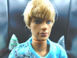 BLONDE KEN BLUE A